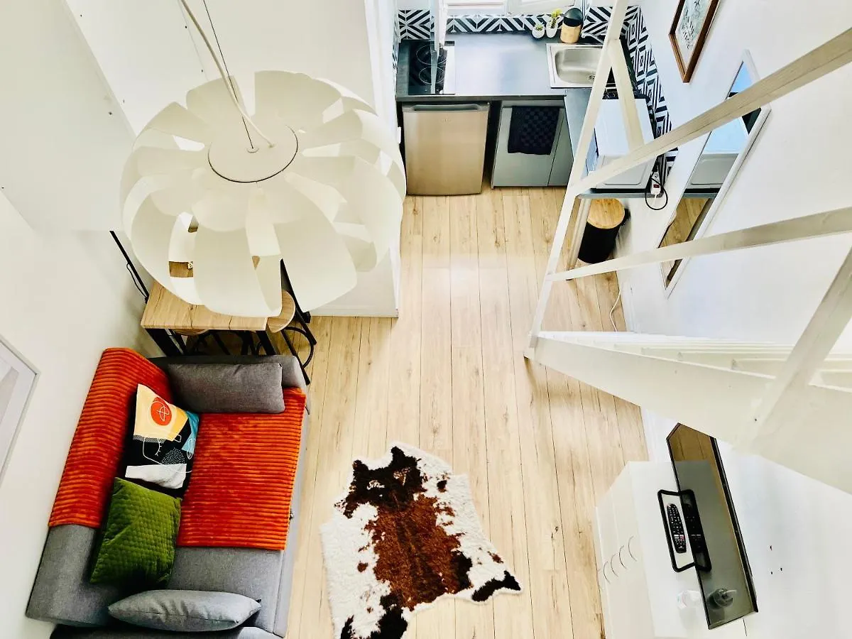 Parc Buttes Chaumont - Studio Mezzanine Paris Apartment Homestay