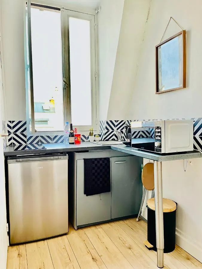 Parc Buttes Chaumont - Studio Mezzanine Paris Apartment Homestay
